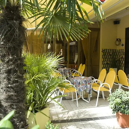 Lina ピナレッラ