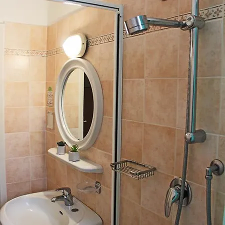 Ξενοδοχείο Lina