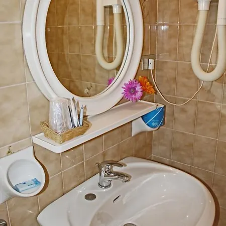 Lina 酒店 皮纳雷拉