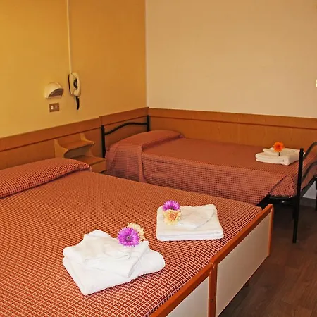 Ξενοδοχείο Lina Pinarella